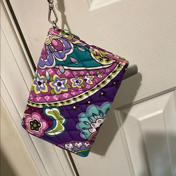 Vera Bradley Purple and Green Quilted Tote Bag, wristlet etc
NWT
THREE PIECE - Picture 5 of 16